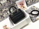Dior Lady Dior Medium Bag Fake in Noir - Image 6