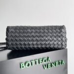 Replica Bottega Veneta Medium Andiamo Bag Black - Image 4