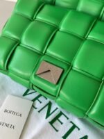 Top Quality Knockoff Bottega Veneta Padded Cassette Bag In Parakeet - Image 5