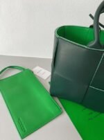 Fake Bottega Veneta Arco Small Tote Green - Image 2