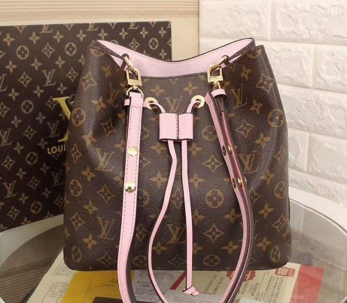 40604730-6D6C-EA17-7641-FF75000EDDBC.jpg Louis Vuitton Monogram Canvas NeoNoe MM Bag In Rose Poudre - Image 1