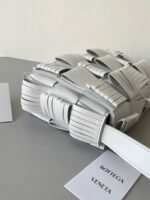 Top Quality Fake Bottega Veneta Cassette Fringed Bag In White - Image 4