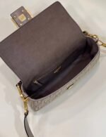 Baguette bag in dove gray - Image 4