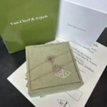 Van Cleef & Arpels Sweet Alhambra Bracelet - Image 7