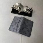Louis vuitton small wallets for men - Image 2