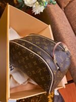 Louis Vuitton King Size Toiletry Bag - Image 2