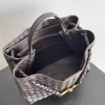 Fake Bottega Veneta Large Andiamo Bag Fondant - Image 6