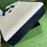 Gucci cherry print medium - Image 9