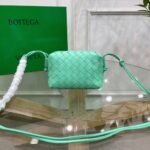 Replica Bottega Veneta Loop Mini Bag Fountain - Image 3