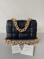 Top Quality Replica Bottega Veneta Chain Cassette Bag In Black - Image 7