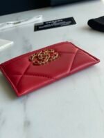CHANEL 19 CARD HODLER - Image 8