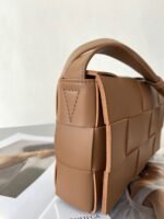 Top Quality Fake Bottega Veneta Cassette Bag In Caramel - Image 2