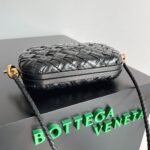 Replica Bottega Veneta Knot Minaudiere On Strap Black Foulard Intreccio Leather - Image 3
