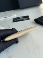 CHANEL 19  CARD HOLDER - Image 8