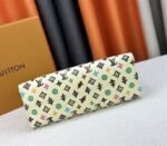 Louis Vuitton Monogram Craggy Onthego MM Tote In Vanilla - Image 4