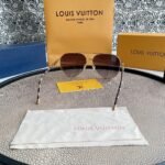 LV SUNGLASSES - Image 8