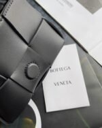 Top Quality Replica Bottega Veneta Candy Cassette Bag In Black - Image 5