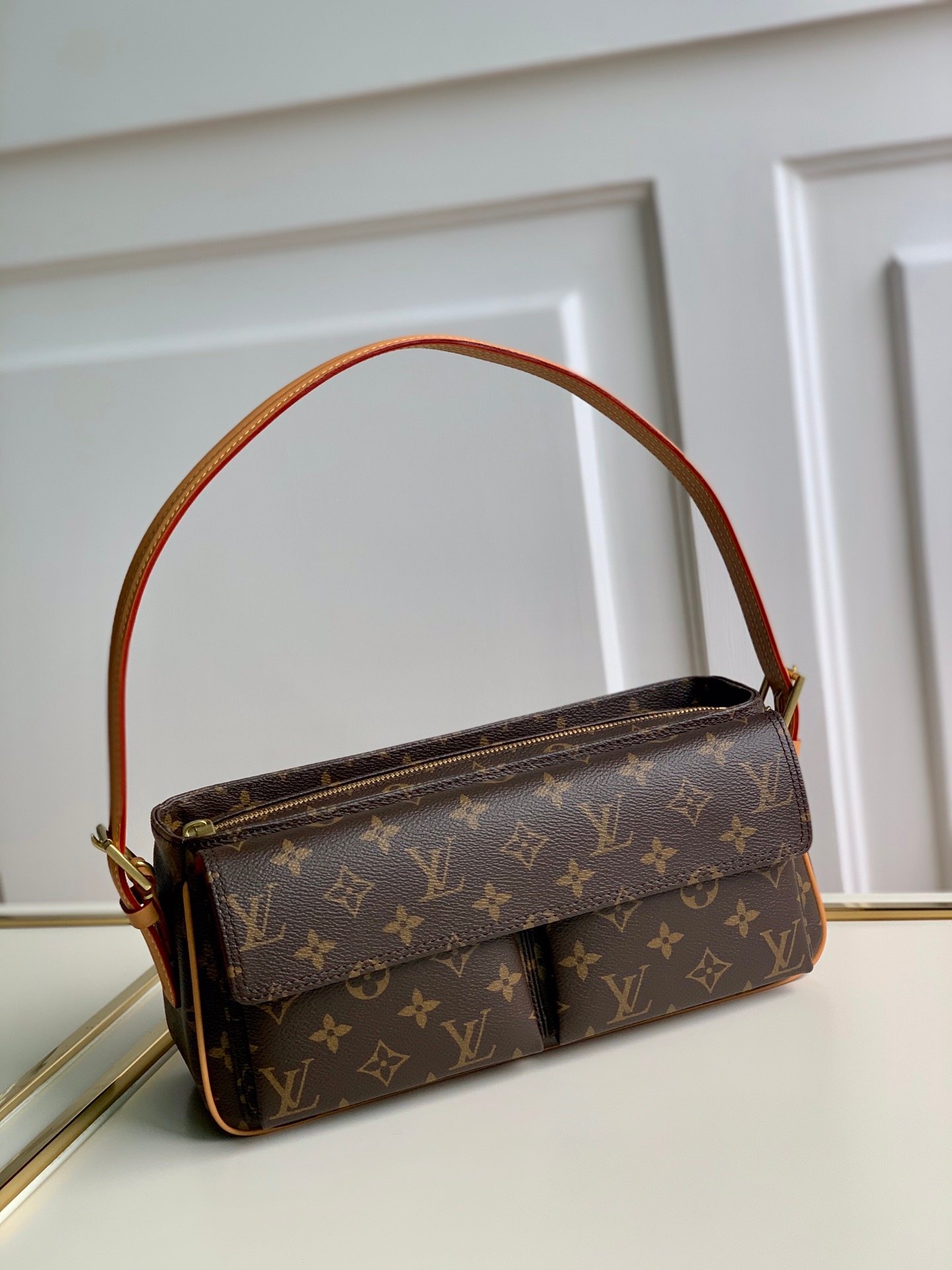 5873479F-262A-4AAB-8A89-927601B9D6BE.jpg Louis Vuitton Vintage Monogram Canvas Small Shoulder Bag - Image 1