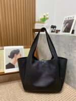 YSL BEA IN GRAINED LEATHER - Image 6