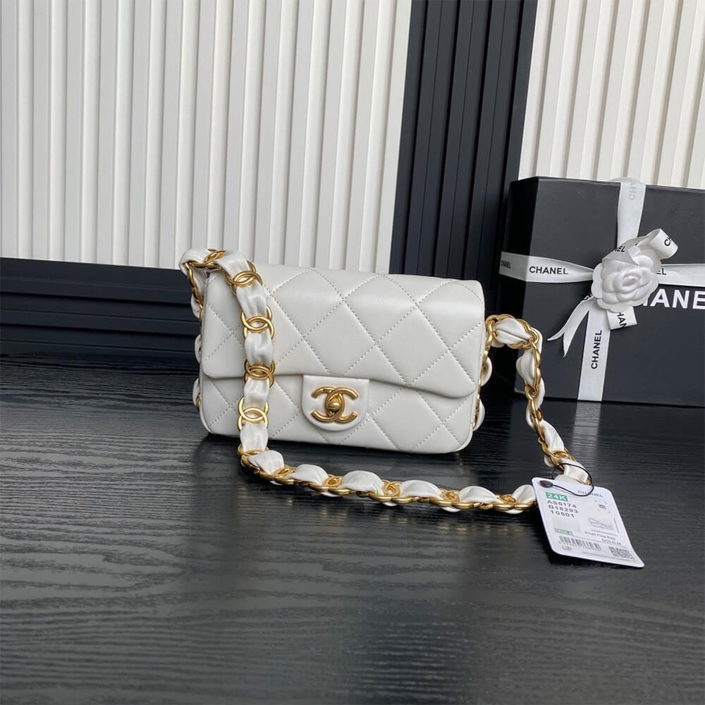 5ABD74E5-0B6E-C0BF-F1B4-E40FF71C9558.jpg CHANEL Small Flap Bag(high-end grade) - Image 1