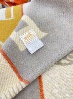 Replica Hermes Avalon Epopee blanket in jaune wool and cashmere - Image 4