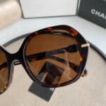 Round Sunglasses - Image 4