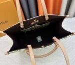 Louis Vuitton Monogram Craggy Onthego MM Tote In Vanilla - Image 5
