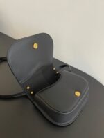 Top Quality Replica Fendi C’mon Medium Bag in Black - Image 11