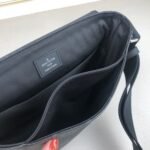 LOUIS VUITTON District PM - Image 3