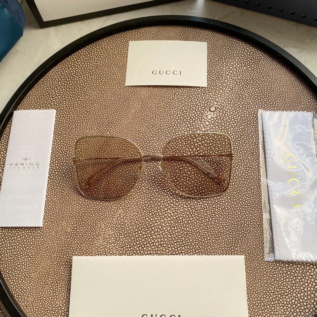 6247B197-ED0D-0237-0777-07E184910441.jpg Gradient GG Metal & Acetate Butterfly Sunglasses - Image 1