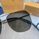 Womens Square Sunglasses - Image 4