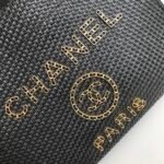 CHANEL TOTE - Image 4