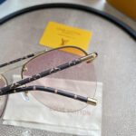 LOUIS VUITTON CLOCKWISE CANVAS SUNGLASSES - Image 4