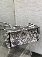 Dior Large Book Tote Bag Fake in White Toile de Jouy Soleil Embroidery - Image 12