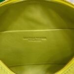 Knockoff Bottega Veneta Loop Small Bag Lantern - Image 6