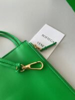 Fake Bottega Veneta Arco Medium Tote Green - Image 8