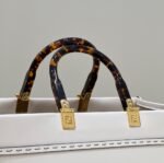 Fendi Sunshine Medium - Image 4