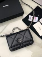 CHANEL 19 WALLET ON CHAIN