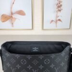 LOUIS VUITTON District PM - Image 4