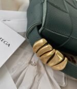 Top Quality Replica Bottega Veneta Cassette Bag In Raintree - Image 4