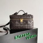 Replica Bottega Veneta Bang Bang Vanity Case Fondant - Image 6