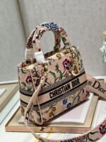 Dior Lady D-Lite Medium Bag Fake in Beige Raffia Embroidered with Dior Petites Fleurs - Image 3