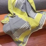 Top replica Hermes Ithaque blanket in tilleul wool and cashmere - Image 9