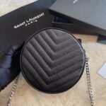 VINYLE ROUND CAMERA BAG IN CHEVRON-QUILTED SMOOTH LEATHER - Image 6