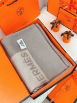 Best replica Hermes H Riviera blanket in beige wool and cashmere - Image 8