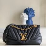 LV NEW WAVE CHAIN BAG