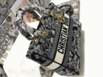 Dior Lady D-Lite Large Bag Fake in Blue Toile de Jouy Reverse Embroidery - Image 6
