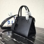 Prada Monochrome Small Bag Imitation in Black - Image 5
