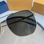 Womens Square Sunglasses - Image 6