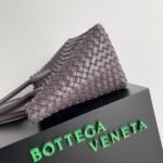 Top Quality Fake Bottega Veneta Cabat Medium Bag In Fondant Intrecciato Lambskin - Image 9